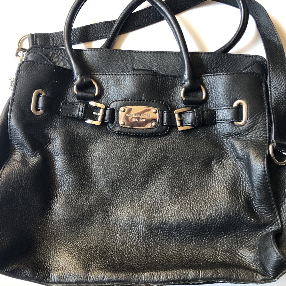 Micheal Kors Leather Large handbag with shoulder strap